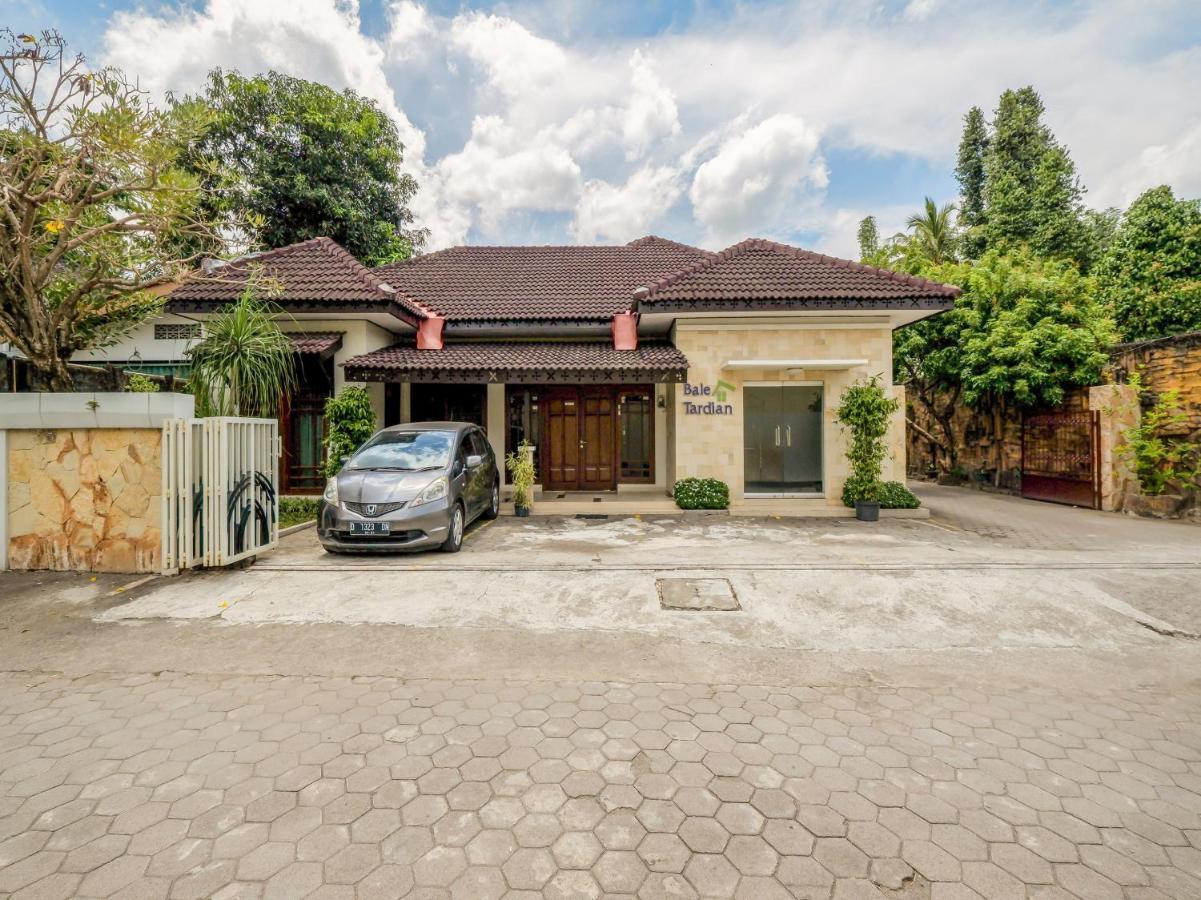 Hotel Collection O 3945 Bale Tardian Syariah Melati Exterior foto